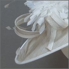 Load image into Gallery viewer, Oyster & White Feather Hatinator for Wedding