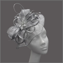 Load image into Gallery viewer, Silver Hatinator with Crystal Flower for Wedding