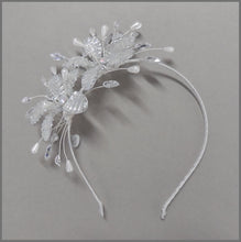 Load image into Gallery viewer, Sparkly Crystal & Pearl Bridal Wedding Tiara