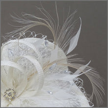 Load image into Gallery viewer, Ivory Hatinator with Netting &amp; Feathers for Wedding