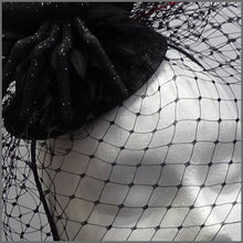 Load image into Gallery viewer, Web Effect Black Spider Halloween Headpiece